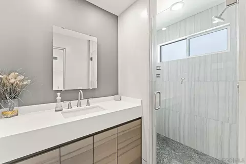 Bath - 5 Spinnaker Way, Coronado, CA 92118 photo 4 of 6