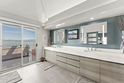 Bath - 5 Spinnaker Way, Coronado, CA 92118 photo 1 of 6