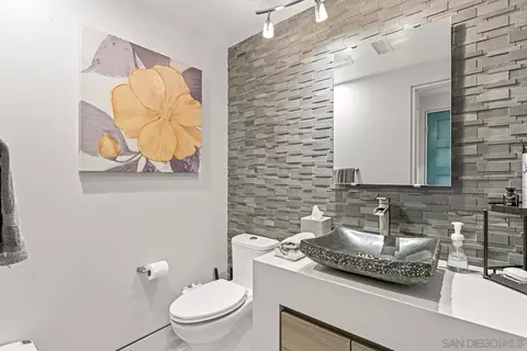 Bath - 5 Spinnaker Way, Coronado, CA 92118 photo 5 of 6