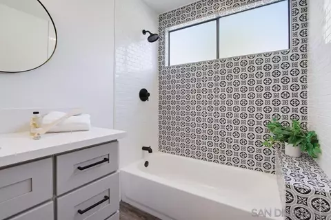 Bath - 2024 Grandview Rd, Vista, CA 92084 photo 3 of 6