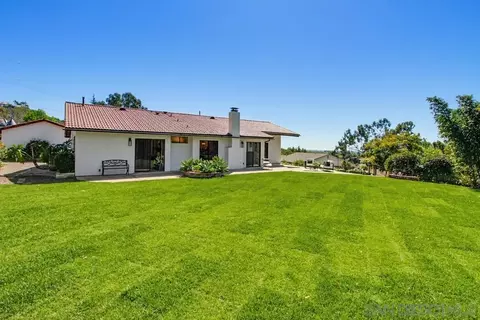 Exterior - 2024 Grandview Rd, Vista, CA 92084 photo 8 of 18
