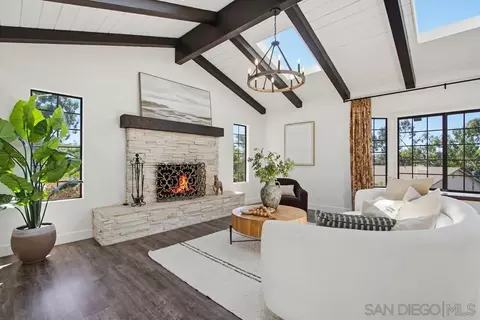 Living - 2024 Grandview Rd, Vista, CA 92084 photo 3 of 11