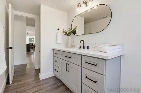 Bath - 2024 Grandview Rd, Vista, CA 92084 photo 4 of 6