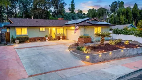 5270 Joan Ct, San Diego, CA 92115
