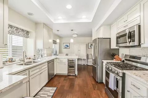 Kitchen - 52 Spinnaker Way, Coronado, CA 92118 photo 3 of 5