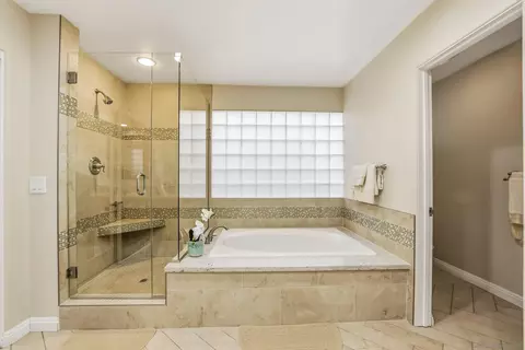 Bath - 52 Spinnaker Way, Coronado, CA 92118 photo 4 of 5