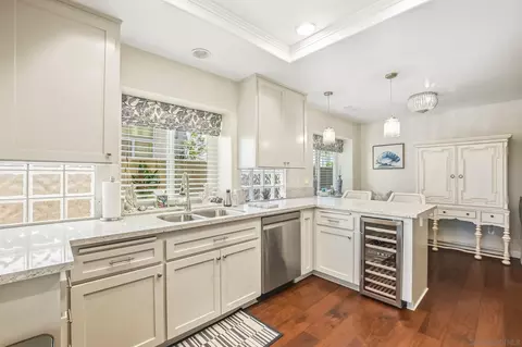 Kitchen - 52 Spinnaker Way, Coronado, CA 92118 photo 4 of 5