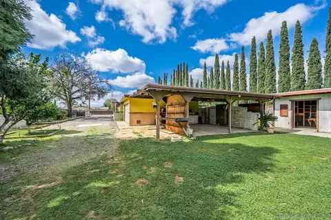 Exterior - 660 Mills St, Escondido, CA 92027 photo 16 of 21
