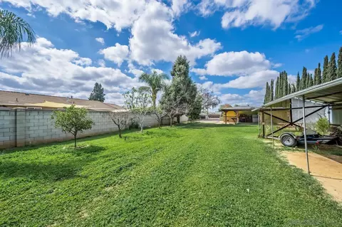 Exterior - 660 Mills St, Escondido, CA 92027 photo 11 of 21