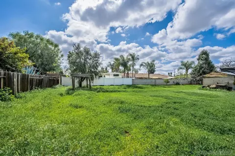 Exterior - 660 Mills St, Escondido, CA 92027 photo 8 of 21