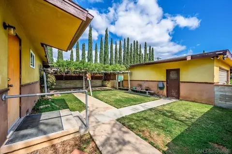 Exterior - 660 Mills St, Escondido, CA 92027 photo 4 of 21