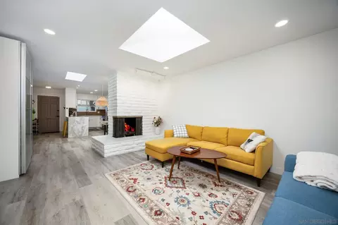 Living - 810 E Washington Ave UNIT E, Escondido, CA 92025 photo 4 of 4