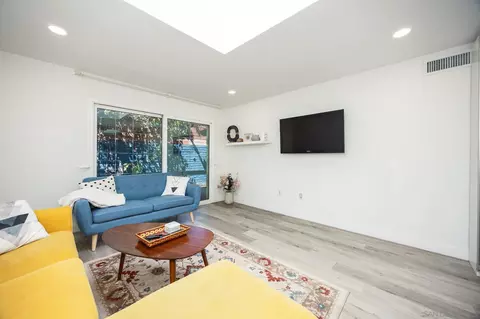 Living - 810 E Washington Ave UNIT E, Escondido, CA 92025 photo 3 of 4
