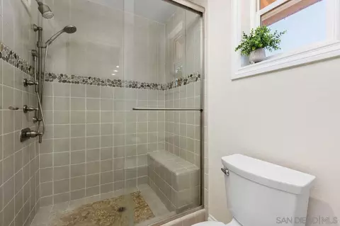 Bath - 14919 Derringer Rd, Poway, CA 92064 photo 4 of 5
