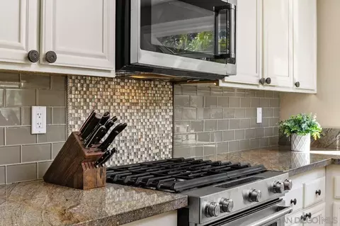 Kitchen - 14919 Derringer Rd, Poway, CA 92064 photo 5 of 6