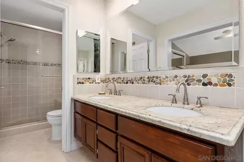 Bath - 14919 Derringer Rd, Poway, CA 92064 photo 3 of 5