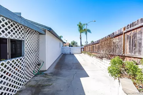 Exterior - 5177 Loma Verde, Oceanside, CA 92056 photo 14 of 15