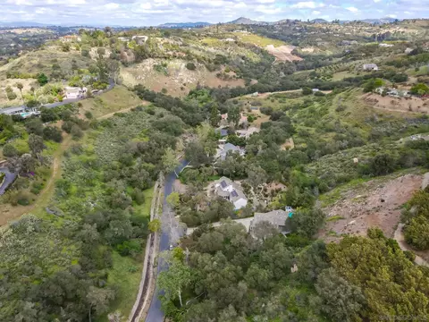 View/Area - 2656 Secret Lake Ln, Fallbrook, CA 92028 photo 4 of 12