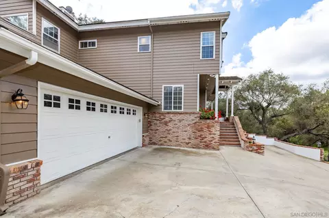 Exterior - 2656 Secret Lake Ln, Fallbrook, CA 92028 photo 3 of 33