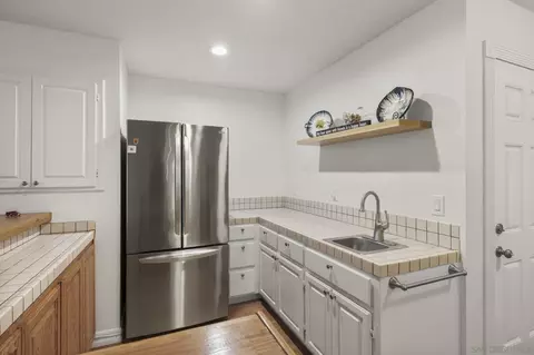 Kitchen - 2656 Secret Lake Ln, Fallbrook, CA 92028 photo 2 of 7