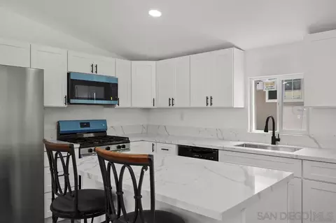 Kitchen - 10767 Jamacha Blvd #SPC 62, Spring Valley, CA 91978 photo 2 of 2