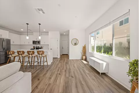 Entry Way - 35164 Grove Trl, Fallbrook, CA 92028 photo 1 of 8