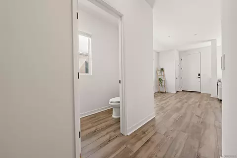 Entry Way - 35164 Grove Trl, Fallbrook, CA 92028 photo 4 of 8