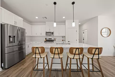 Kitchen - 35164 Grove Trl, Fallbrook, CA 92028 photo 4 of 4
