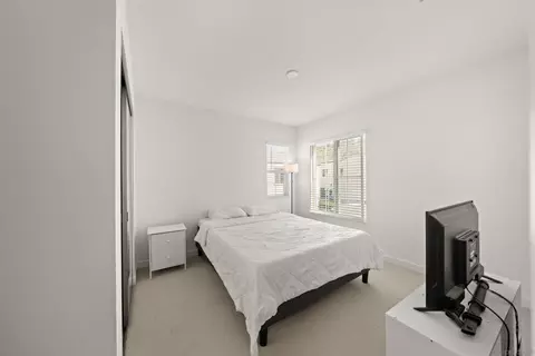 Bedroom - 35164 Grove Trl, Fallbrook, CA 92028 photo 1 of 4