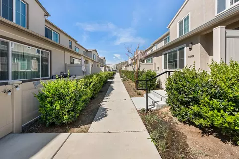 Exterior - 35164 Grove Trl, Fallbrook, CA 92028 photo 2 of 13