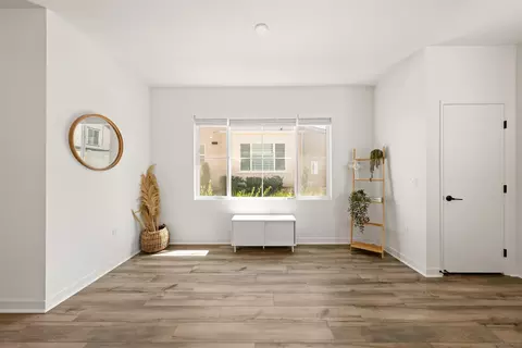 Living - 35164 Grove Trl, Fallbrook, CA 92028 photo 1 of 2