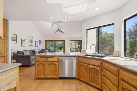 Kitchen - 15927 Litten Way, Ramona, CA 92065 photo 1 of 3