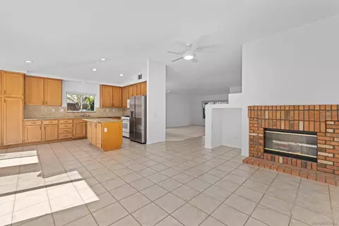 Living - 5761 Spur Ave, Oceanside, CA 92057 photo 5 of 6