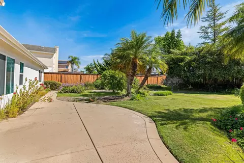 Exterior - 5761 Spur Ave, Oceanside, CA 92057 photo 4 of 10