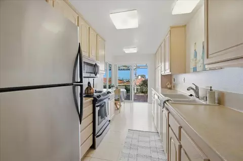 Kitchen - 6733 Hyacinth, Carlsbad, CA 92011 photo 2 of 3