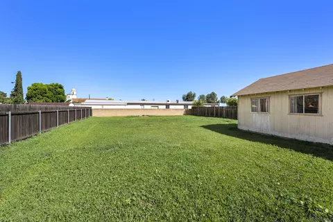 Exterior - 1194 Andover Rd, El Cajon, CA 92019 photo 9 of 13
