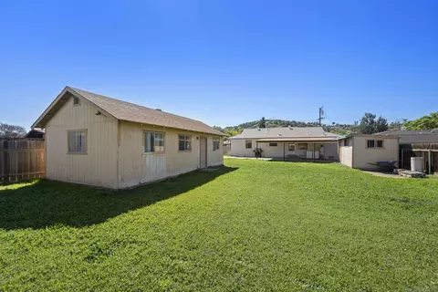 Exterior - 1194 Andover Rd, El Cajon, CA 92019 photo 8 of 13