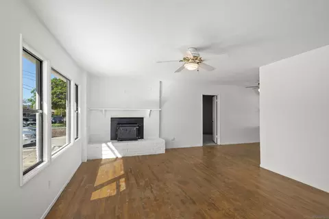 Living - 1194 Andover Rd, El Cajon, CA 92019 photo 3 of 4
