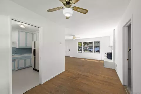 Living - 1194 Andover Rd, El Cajon, CA 92019 photo 2 of 4