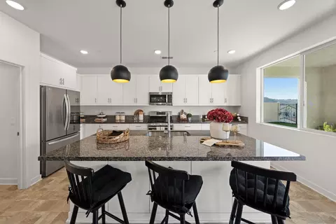 Kitchen - 35172 Bergamot Cv, Fallbrook, CA 92028 photo 6 of 6