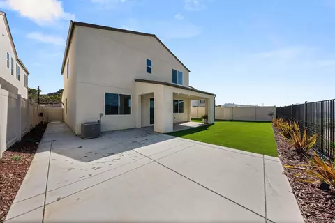 Exterior - 35172 Bergamot Cv, Fallbrook, CA 92028 photo 11 of 19