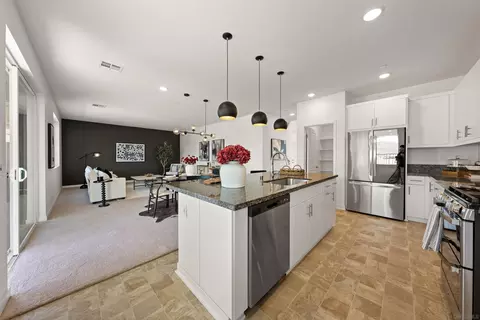 Kitchen - 35172 Bergamot Cv, Fallbrook, CA 92028 photo 4 of 6