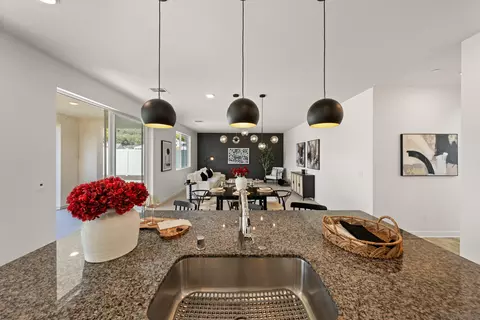 Kitchen - 35172 Bergamot Cv, Fallbrook, CA 92028 photo 2 of 6