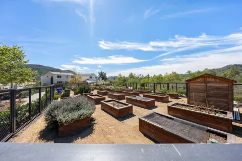 View/Area - 35172 Bergamot Cv, Fallbrook, CA 92028 photo 3 of 6