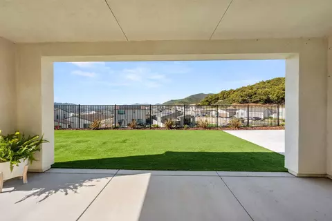 Exterior - 35172 Bergamot Cv, Fallbrook, CA 92028 photo 7 of 19
