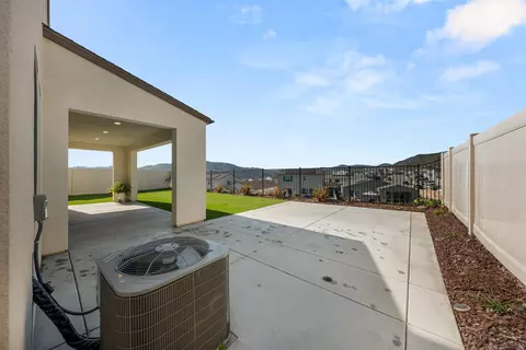 Exterior - 35172 Bergamot Cv, Fallbrook, CA 92028 photo 10 of 19