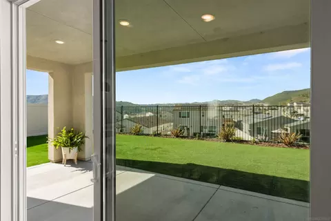 Exterior - 35172 Bergamot Cv, Fallbrook, CA 92028 photo 6 of 19