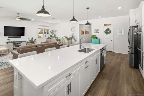 Kitchen - 26626 Ash Smt, Menifee, CA 92584 photo 4 of 5