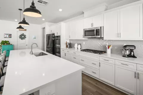 Kitchen - 26626 Ash Smt, Menifee, CA 92584 photo 5 of 5