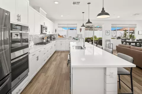 Kitchen - 26626 Ash Smt, Menifee, CA 92584 photo 3 of 5